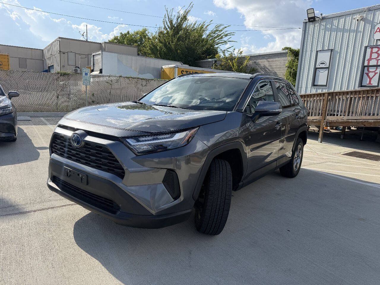 Used 2024 Toyota RAV4 LE AWD/4WD image 2