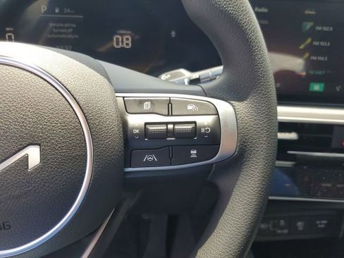 Used 2025 Kia K5 LXS image 11