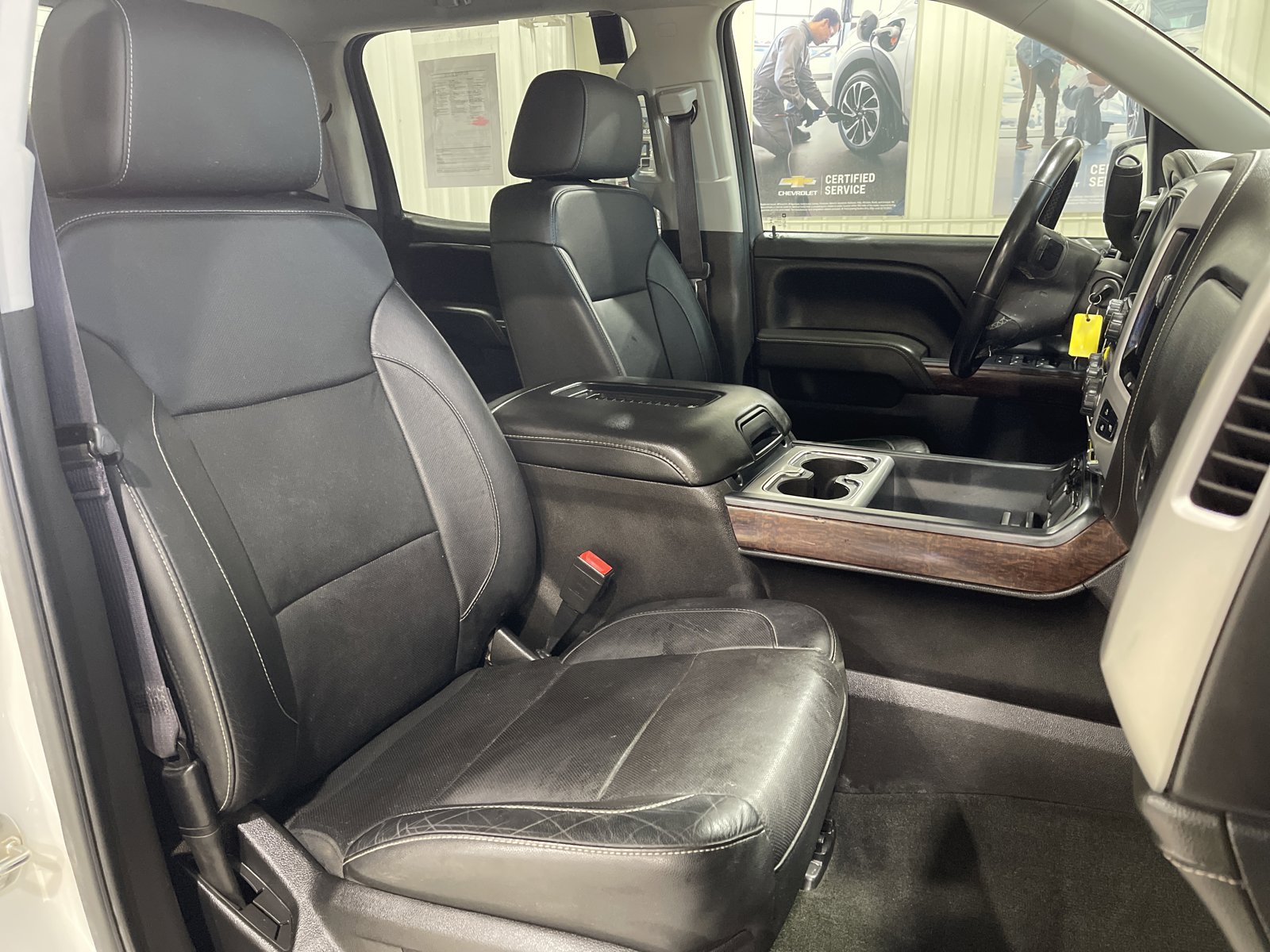 Used 2017 GMC Sierra 1500 SLT w/ SLT Premium Package AWD/4WD image 18
