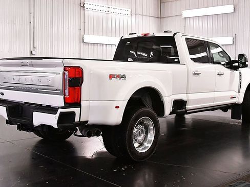 Used 2025 Ford F450 Platinum w/ Platinum Plus Package AWD/4WD image 7