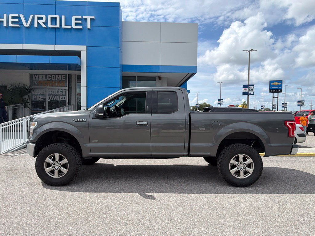 Used 2017 Ford F150 XLT w/ Equipment Group 302A Luxury RWD image 4
