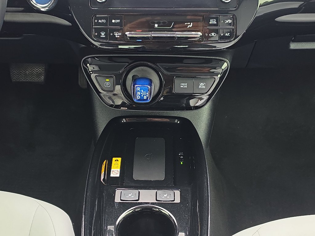 Used 2020 Toyota Prius XLE w/ Advanced Technology Package AWD/4WD image 24