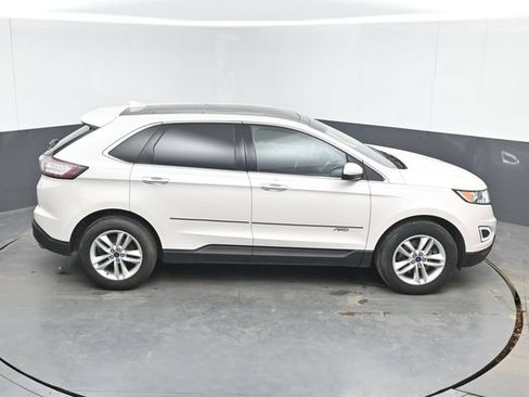 Used 2017 Ford Edge SEL w/ Equipment Group 201A AWD/4WD image 39