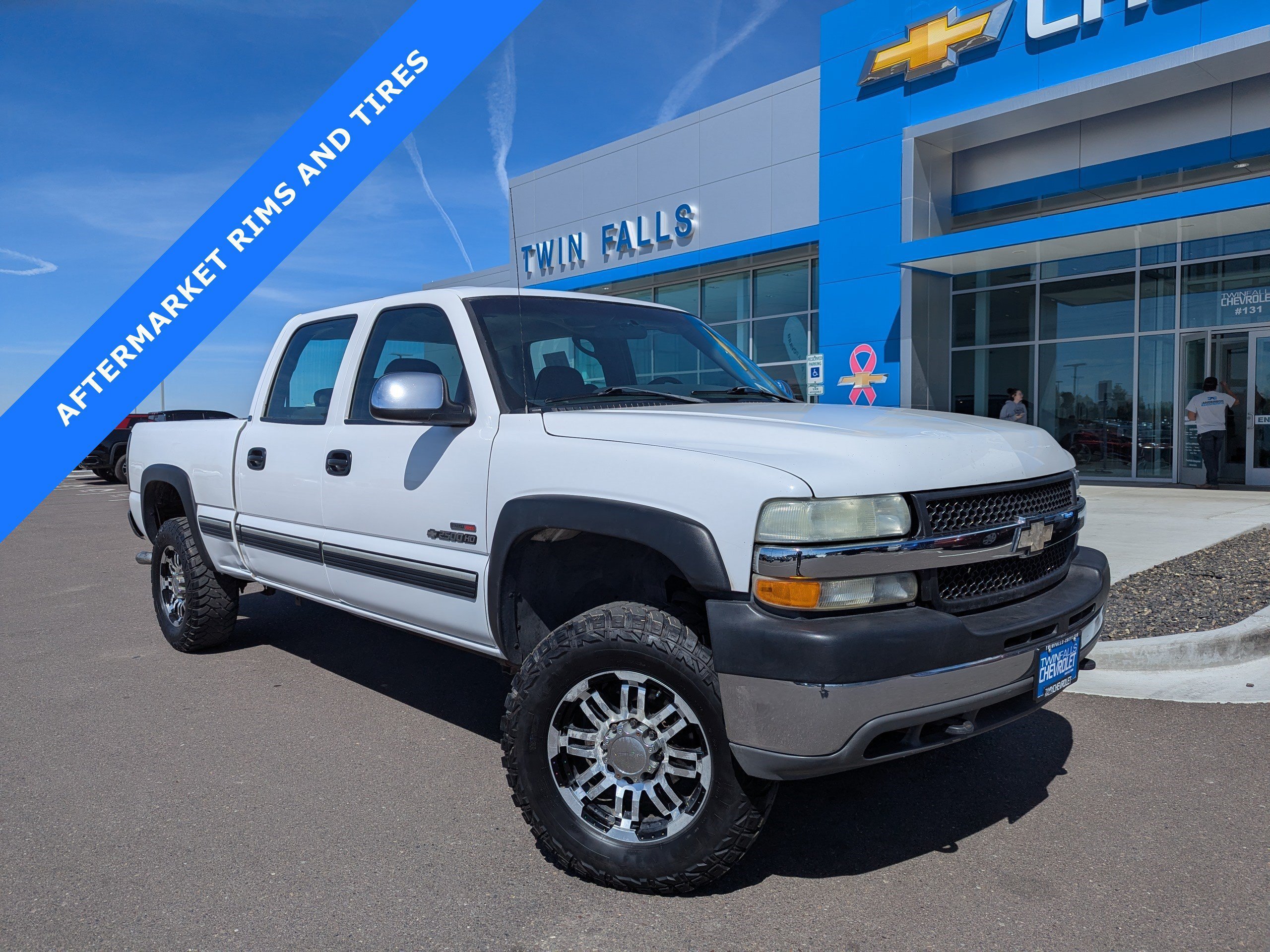 Used 2002 Chevrolet Silverado 2500 LS w/ Off-Road Skid Plate Pkg AWD/4WD image 1