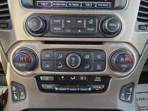 Used 2019 GMC Yukon XL Denali AWD/4WD image 25