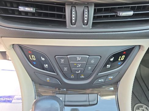 Used 2019 Buick Envision Premium w/ Driver Confidence Package AWD/4WD image 35