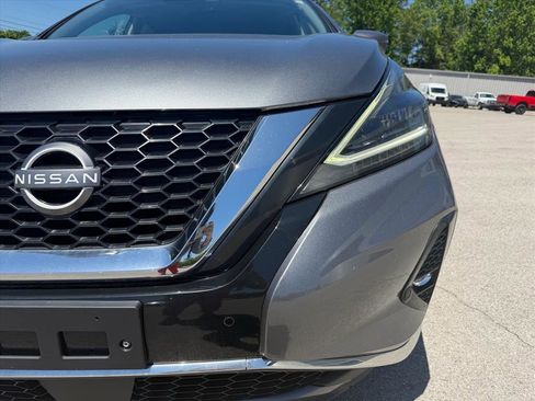 Used 2023 Nissan Murano SV AWD/4WD image 6