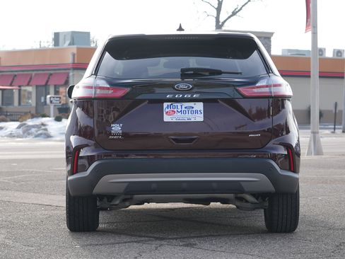 Used 2024 Ford Edge SEL w/ Convenience Package image 4