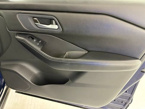 Used 2024 Nissan Rogue SV FWD image 47