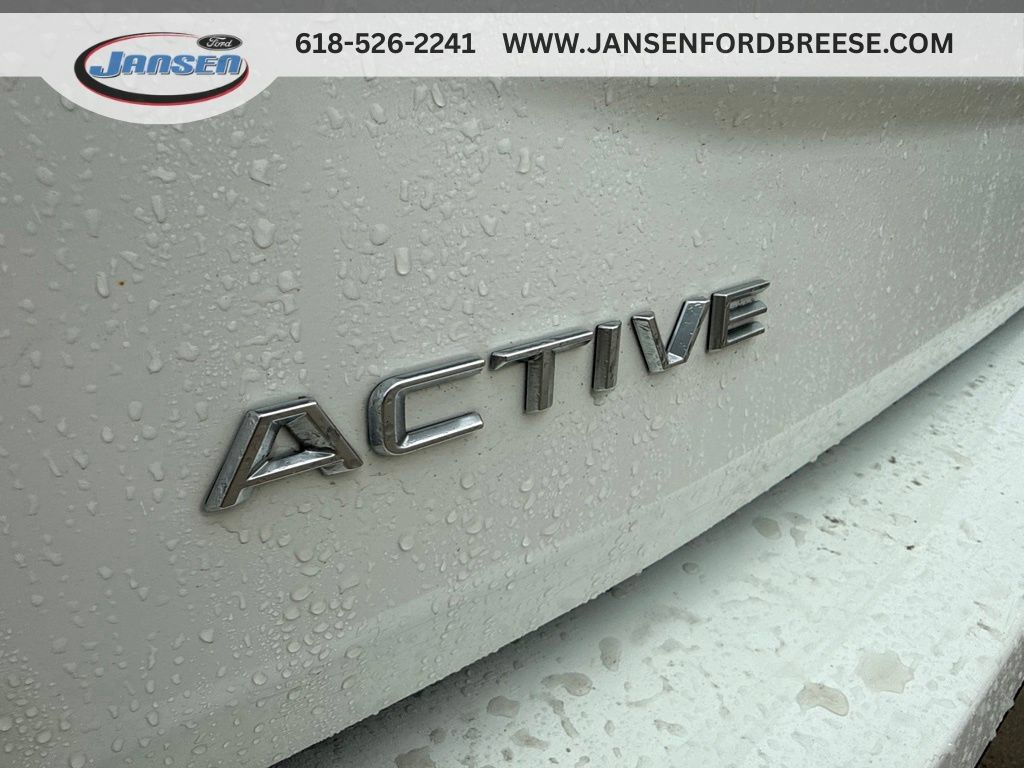 Used 2025 Ford Expedition Active AWD/4WD image 3