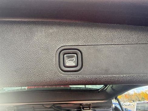 Used 2012 Chevrolet Tahoe LT image 16