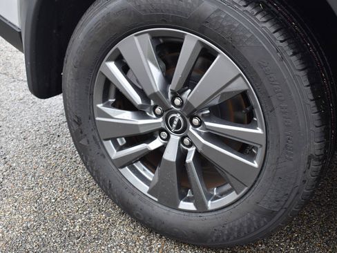Used 2024 Nissan Pathfinder SV FWD image 14