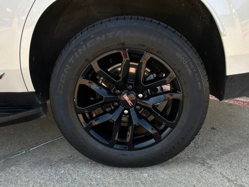 Used 2022 GMC Yukon SLT AWD/4WD image 9