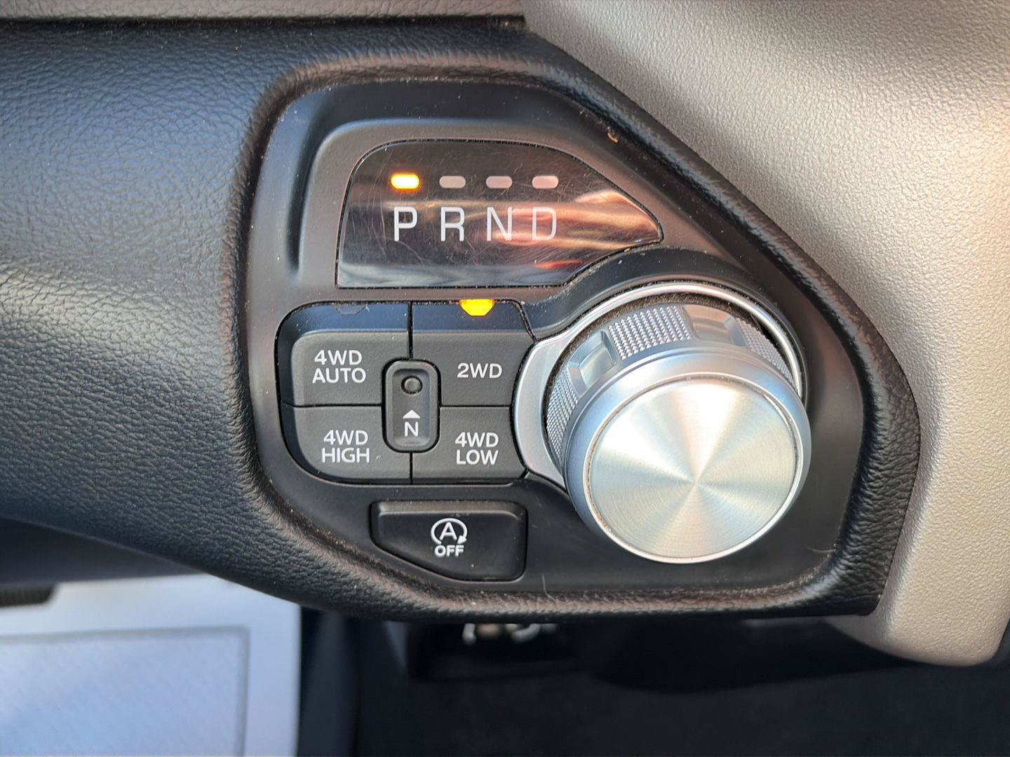 Used 2020 RAM 1500 Laramie AWD/4WD image 23