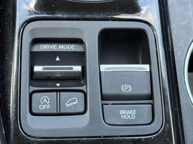 Used 2025 Honda Pilot Elite image 25