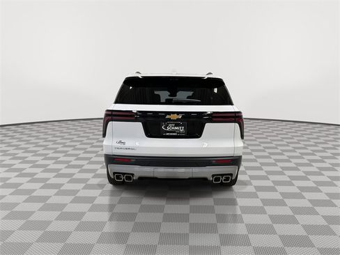 New 2026 Chevrolet Traverse LT w/ Sun and Wheel Package image 9