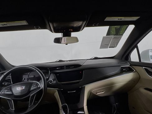 Used 2017 Cadillac XT5 FWD image 28