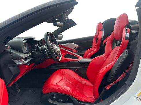 Used 2022 Chevrolet Corvette Stingray Premium Conv w/ Z51 Performance Package image 10