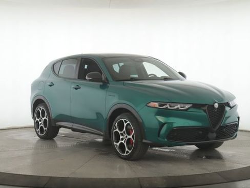 Used 2024 Alfa Romeo Tonale Veloce image 2