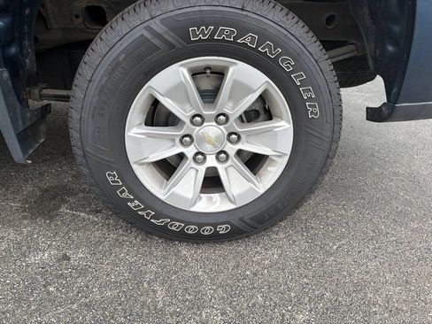 Used 2021 Chevrolet Silverado 1500 LT w/ Safety Package II AWD/4WD image 9