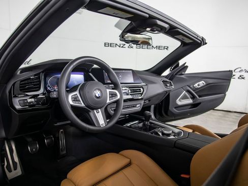 Used 2025 BMW Z4 M40i w/ Edition image 23