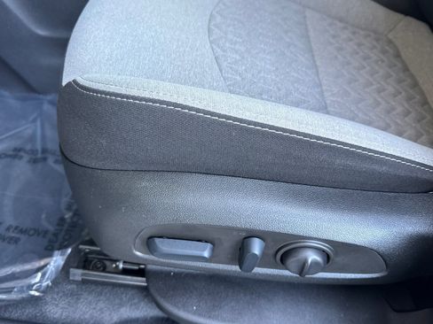 Used 2022 Chevrolet Equinox LT image 13