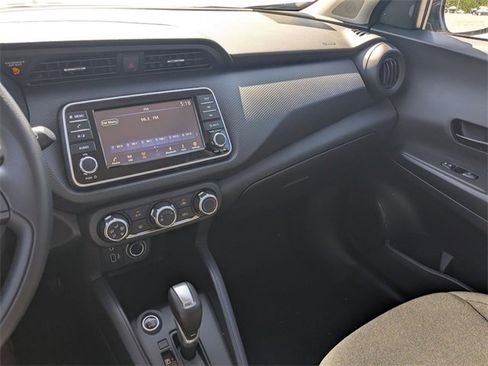 New 2025 Nissan Kicks Play S image 20