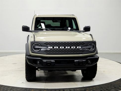 New 2025 Ford Bronco Badlands image 2