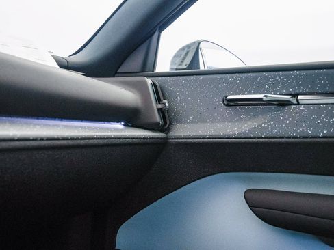 New 2025 Volvo EX30 Ultra w/ Protection Package Premier image 28