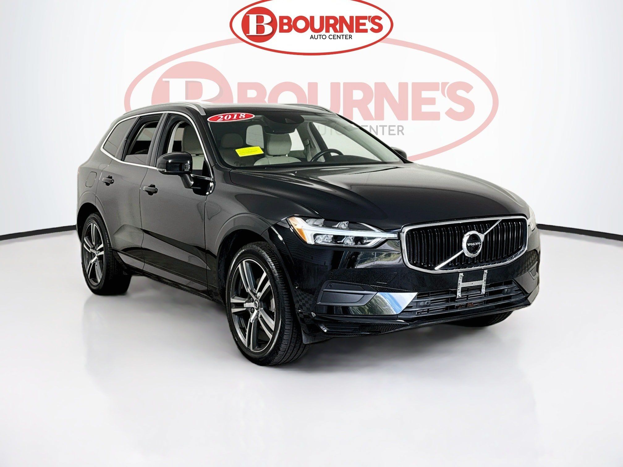 Used 2019 Volvo XC60 T5 Momentum w/ Multimedia Package AWD/4WD image 1