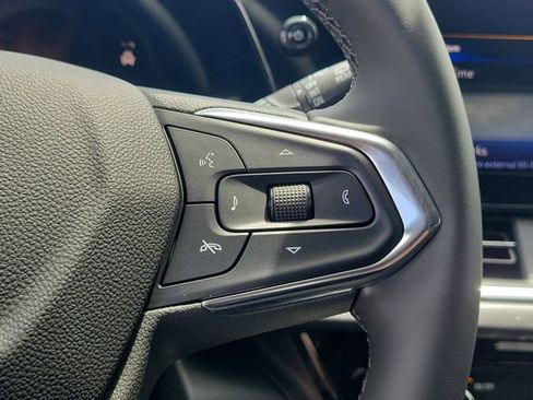 New 2026 Chevrolet Trax ACTIV w/ Sunroof Package FWD image 23