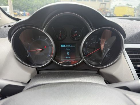 Used 2014 Chevrolet Cruze LS FWD image 15