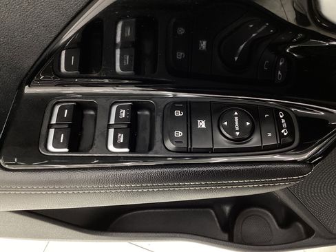 Used 2022 Kia Niro EX w/ Cold Weather Package FWD image 37