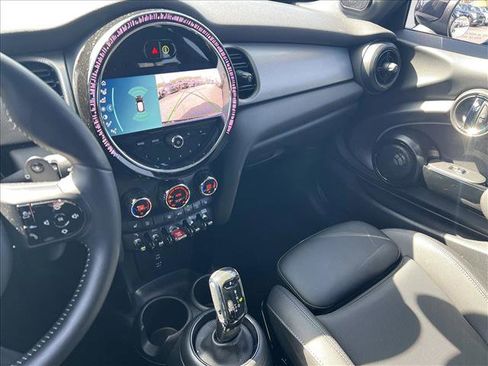 Used 2022 MINI Cooper S image 18