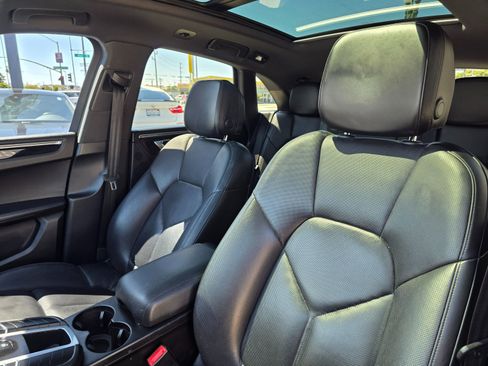Used 2016 Porsche Macan S AWD/4WD image 19