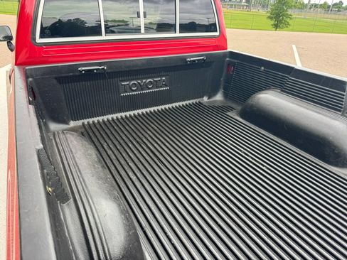 Used 1994 Toyota Pickup 2WD Regular Cab image 29