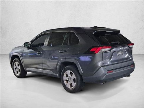 Used 2019 Toyota RAV4 XLE w/ Convenience Package FWD image 7