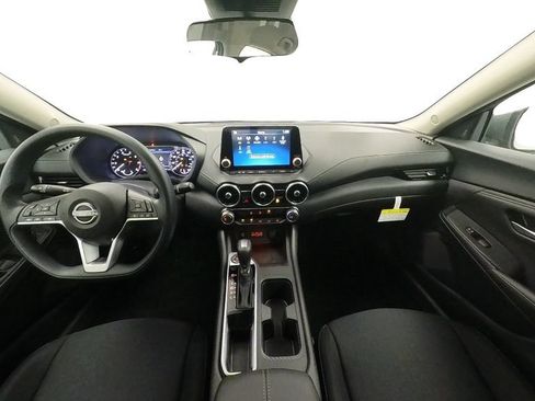 Used 2024 Nissan Sentra SV FWD image 25