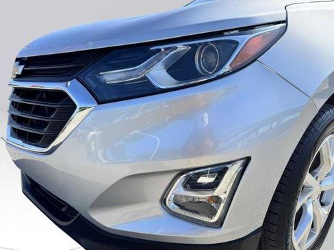Used 2019 Chevrolet Equinox LT FWD image 12