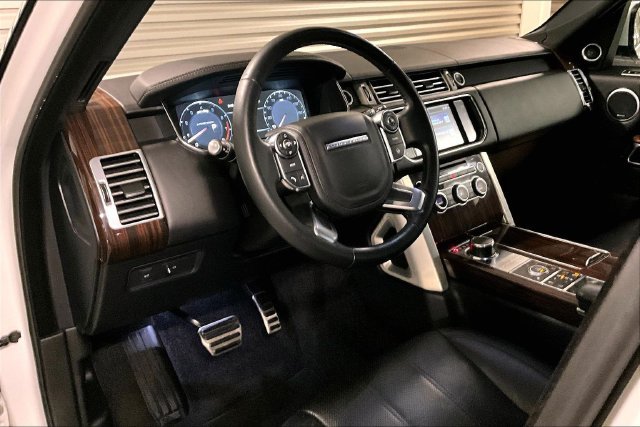 Used 2016 Land Rover Range Rover Supercharged AWD/4WD image 24