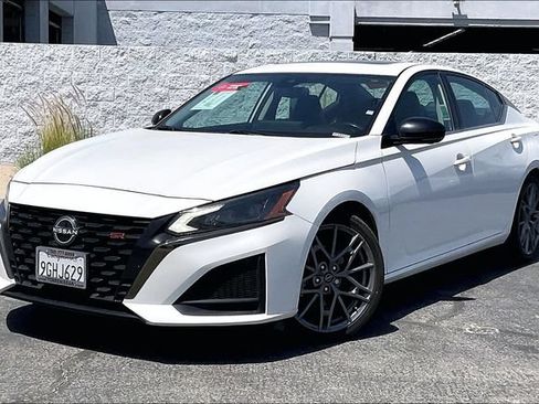 Used 2023 Nissan Altima 2.0 SR FWD image 1
