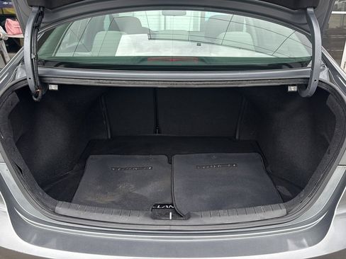 Used 2018 Hyundai Elantra SE FWD image 21