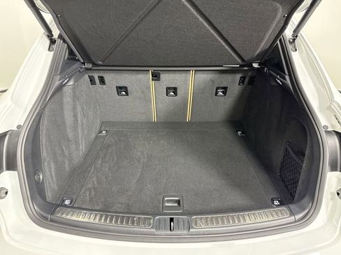 Certified 2025 Porsche Macan image 21
