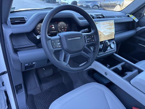 New 2026 Land Rover Defender 110 X-Dynamic SE image 22