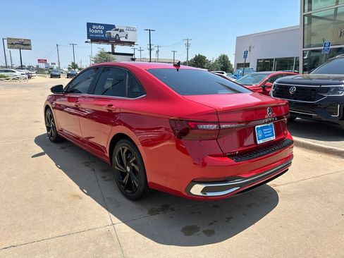 Used 2026 Volkswagen Jetta SEL FWD image 7