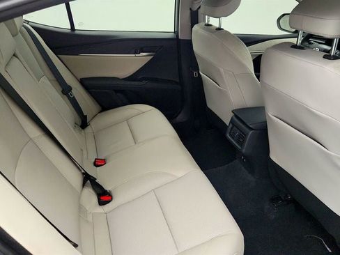 Used 2026 Toyota Camry XLE image 23