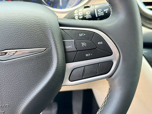 Used 2023 Chrysler Voyager LX FWD image 13