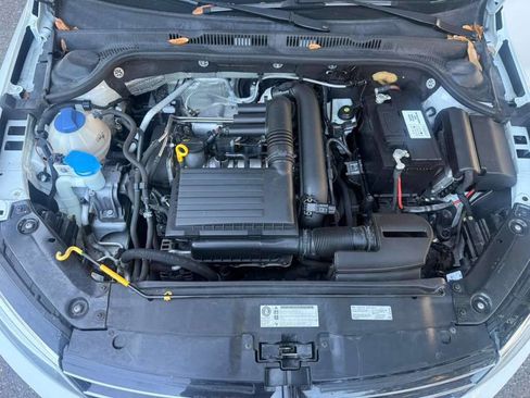 Used 2016 Volkswagen Jetta S image 9