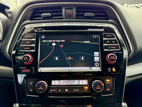 Used 2018 Nissan Maxima 3.5 SV image 16