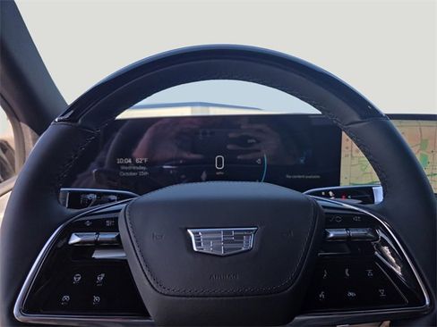 New 2025 Cadillac Lyriq Luxury image 10